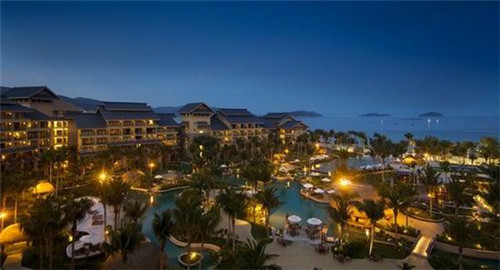 表白被拒的男人怎样挽回（表白被拒绝了还要继续追吗男生）